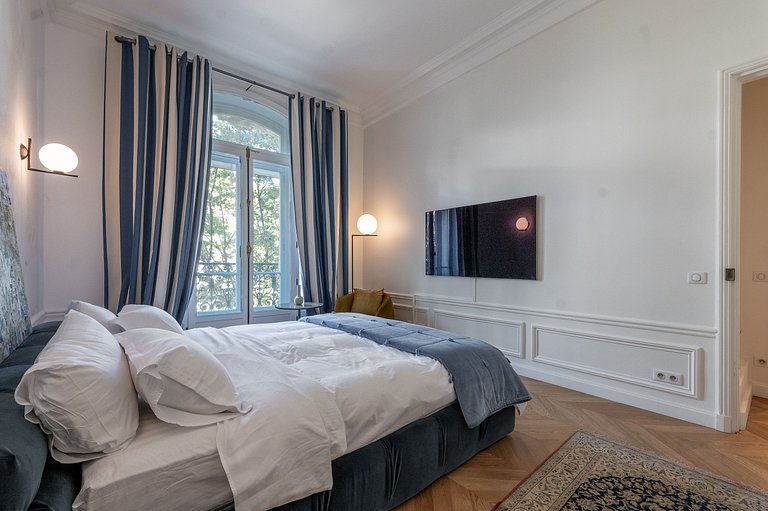 Par070 - Luxury apartment in Saint Germain