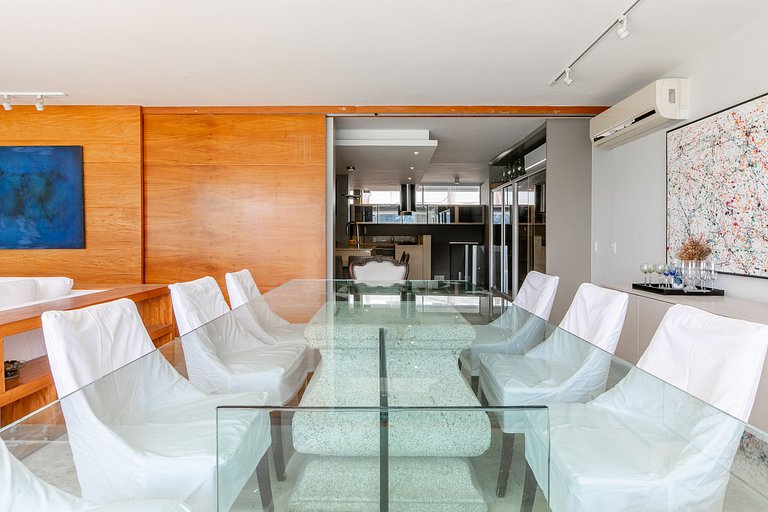 Rio010 - Demeure en bord de mer à Leblon