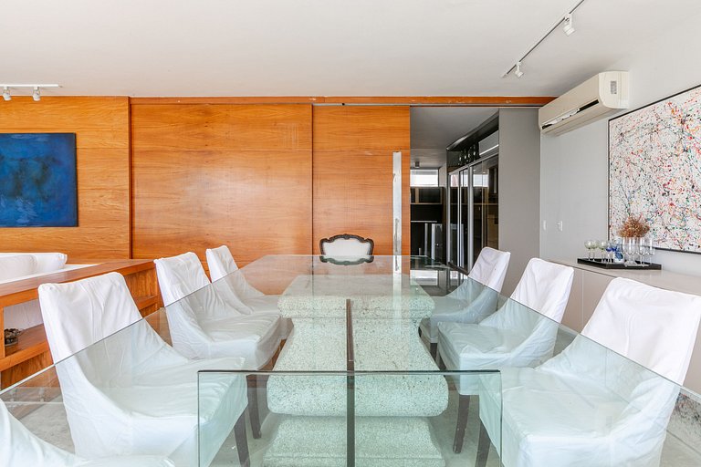 Rio010 - Gran mansión junto al mar en Leblon