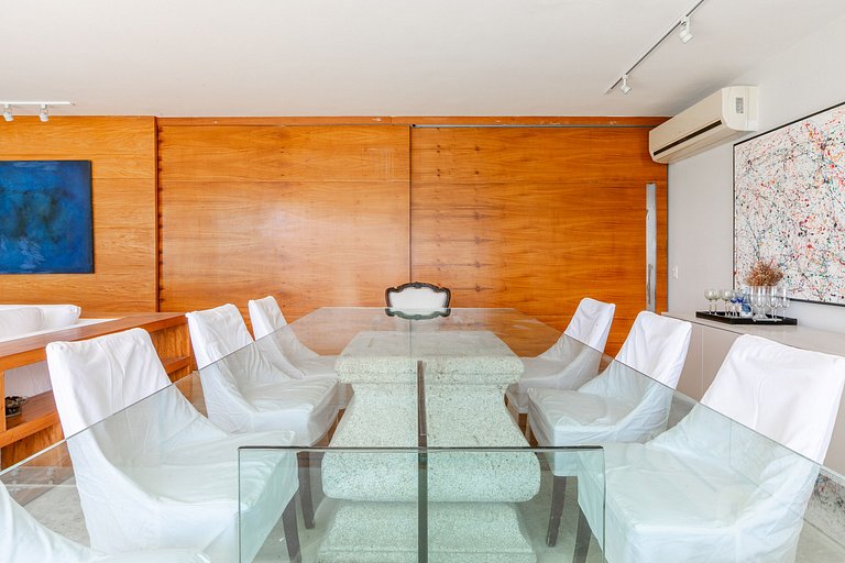 Rio010 - Demeure en bord de mer à Leblon