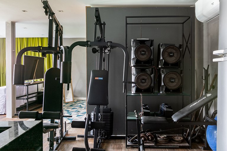 Rio010 - Gran mansión junto al mar en Leblon