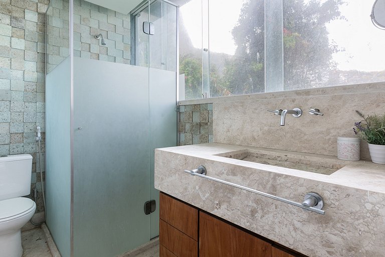 Rio010 - Mansão beira-mar em Leblon