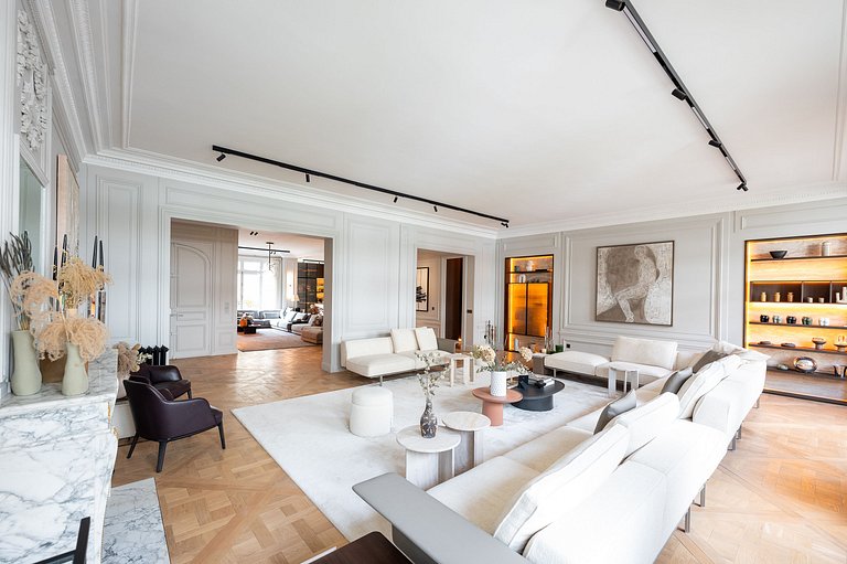 Par072 - Luxury 5 bedroom apartment in Chaillot