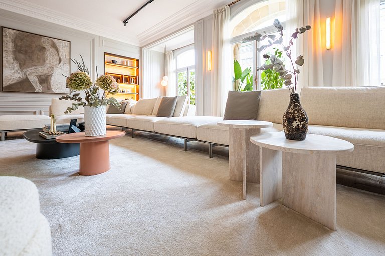 Par072 - Luxury 5 bedroom apartment in Chaillot