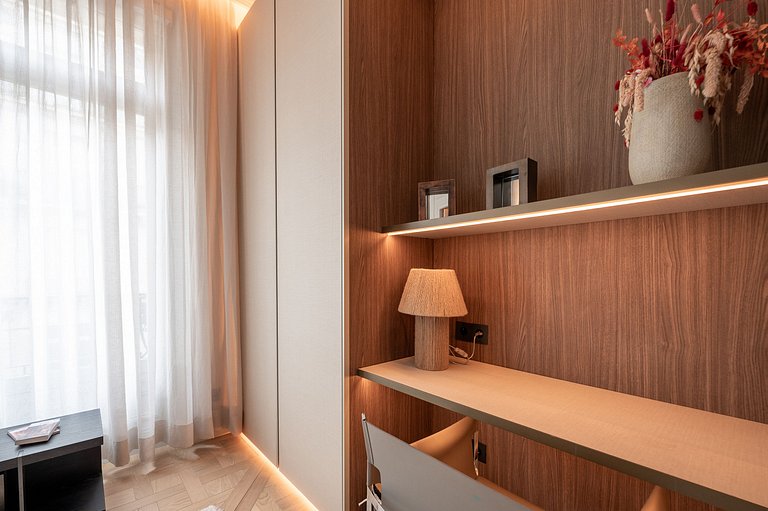 Par072 - Appartement de luxe de 5 chambres