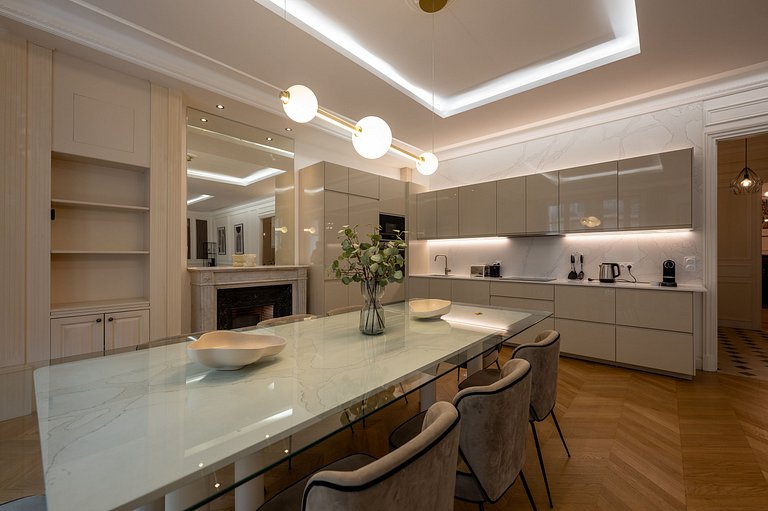 Par058 - Apartamento de luxo no Triângulo Dourado