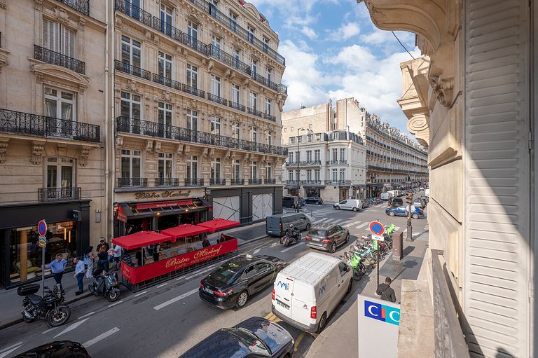 Par058 - Luxury 280 sqm apartment in Triangle d'Or