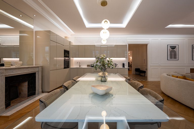 Par058 - Apartamento de luxo no Triângulo Dourado