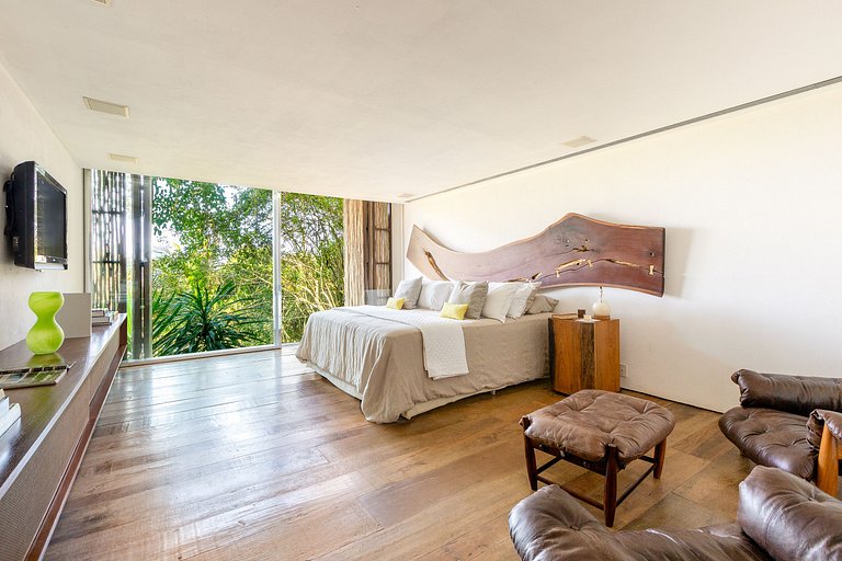 Pty008 - Luxury beachfront villa in Paraty