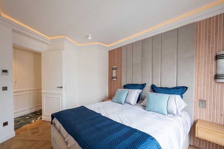 Par305 - Appartement de prestige dans le 8ème