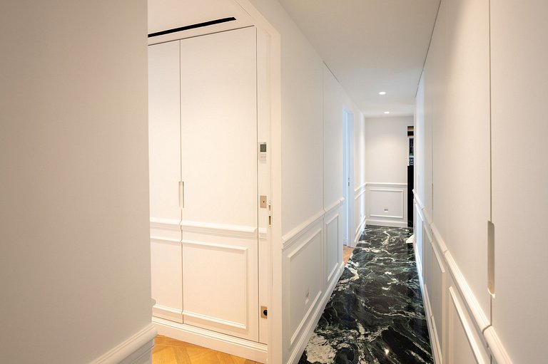 Par305 - Appartement de prestige dans le 8ème