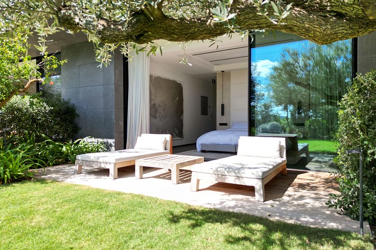 Ibi008 - Amazing 10 bedroom villa
