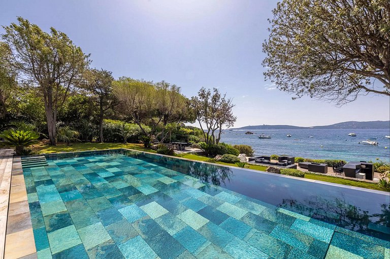 Cor001 - Luxury Contemporary Villa in Corsica