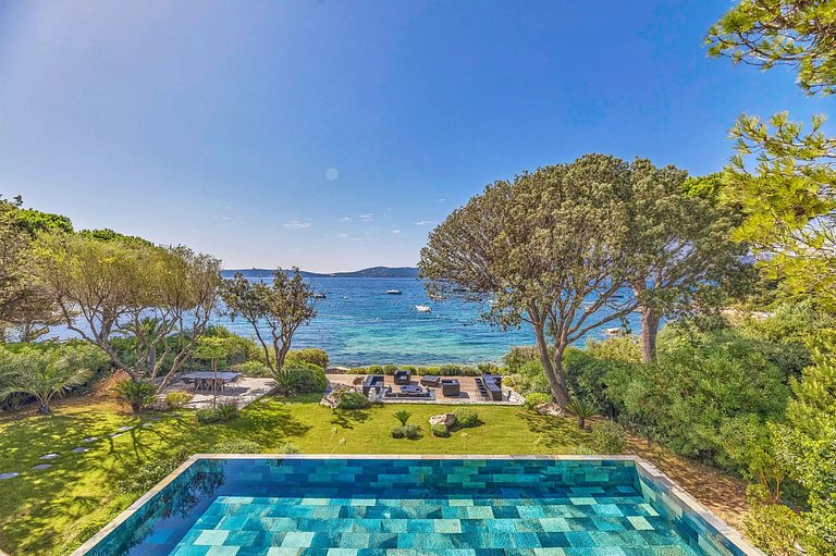 Cor001 - Luxury Contemporary Villa in Corsica