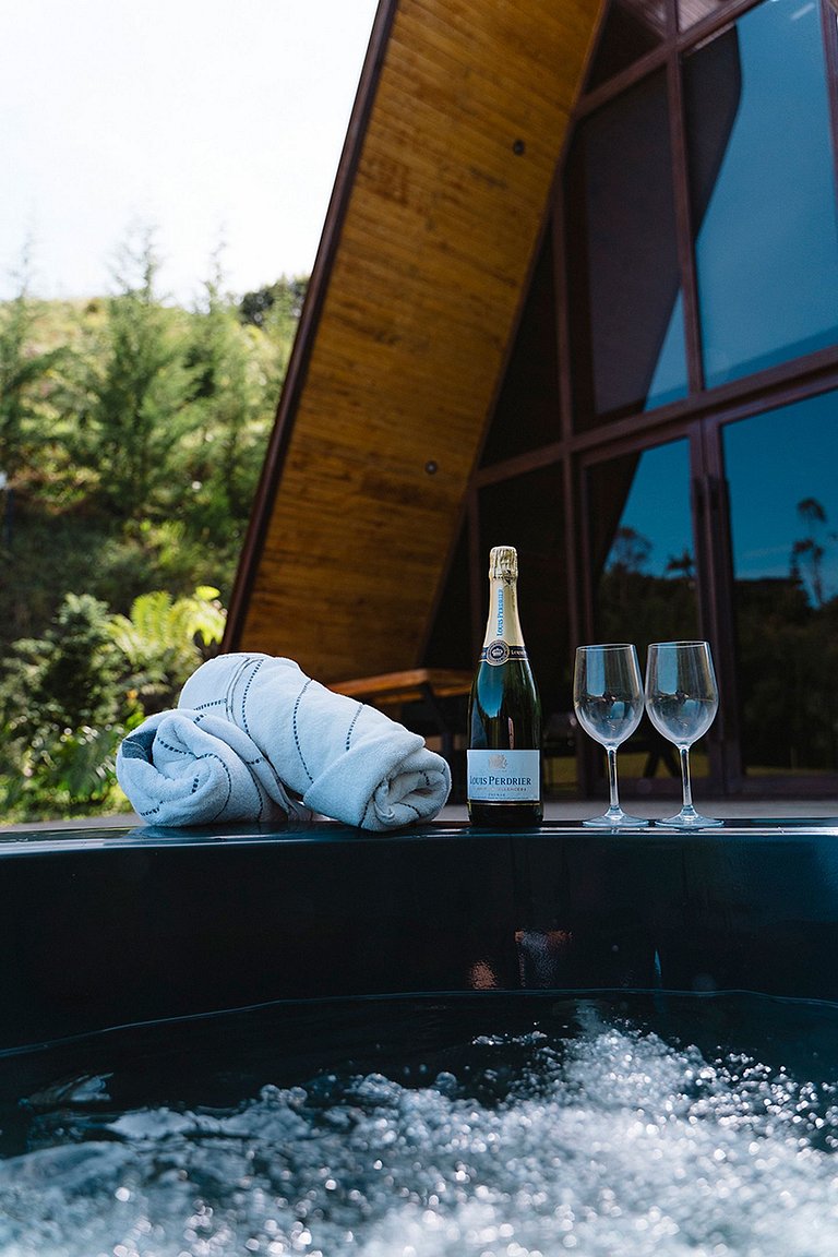 Med012 - Cabana de luxo à beira do lago em El Peñol, Guatapé