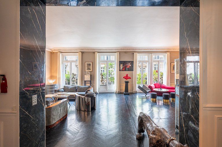 Par190 - Appartement de réception - Triangle d'Or