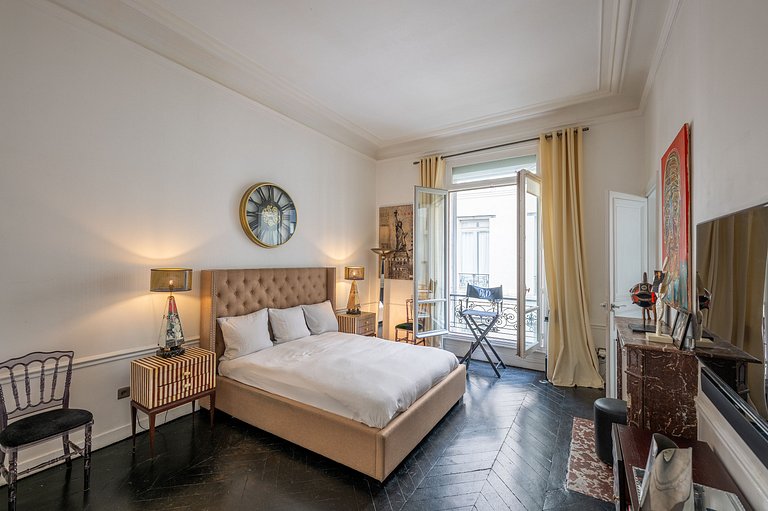 Par190 - Appartement de réception - Triangle d'Or