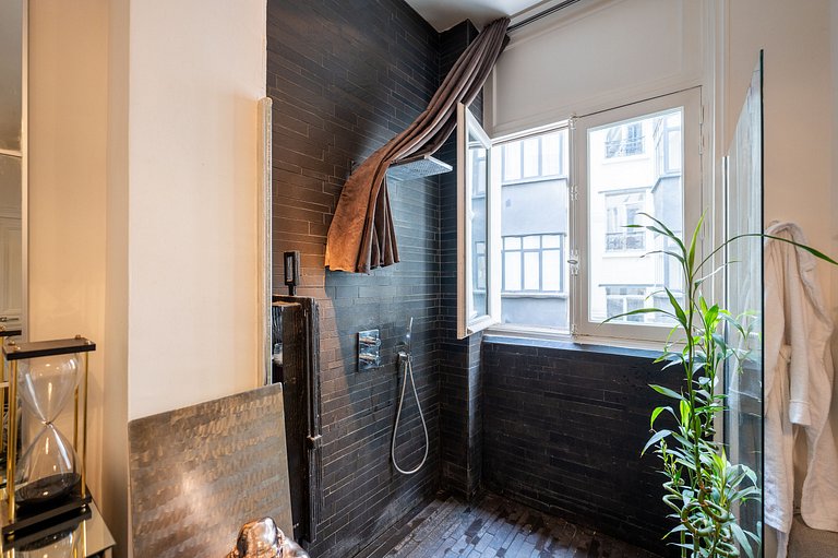 Par190 - Appartement de réception - Triangle d'Or