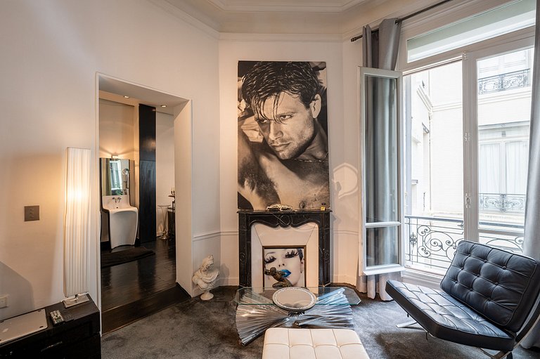 Par190 - Appartement de réception - Triangle d'Or