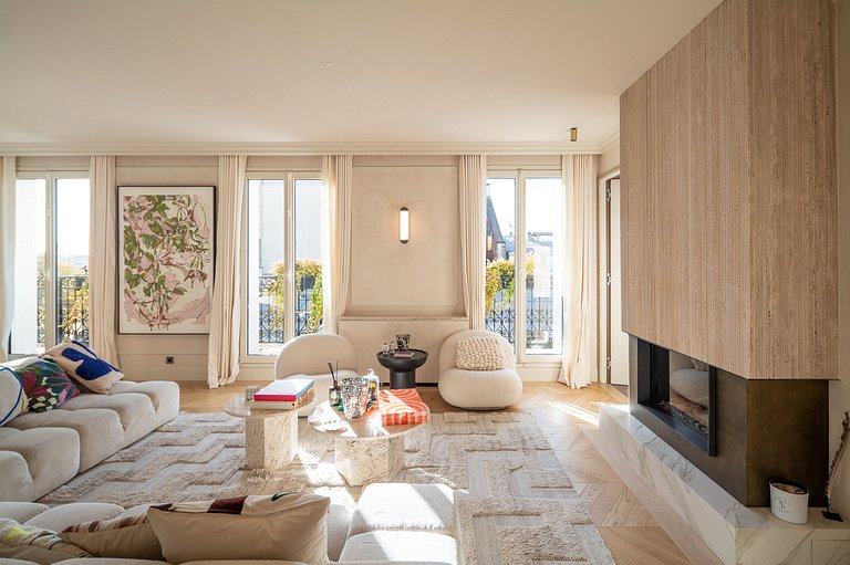 Par057 - Breathtaking duplex penthouse in Paris