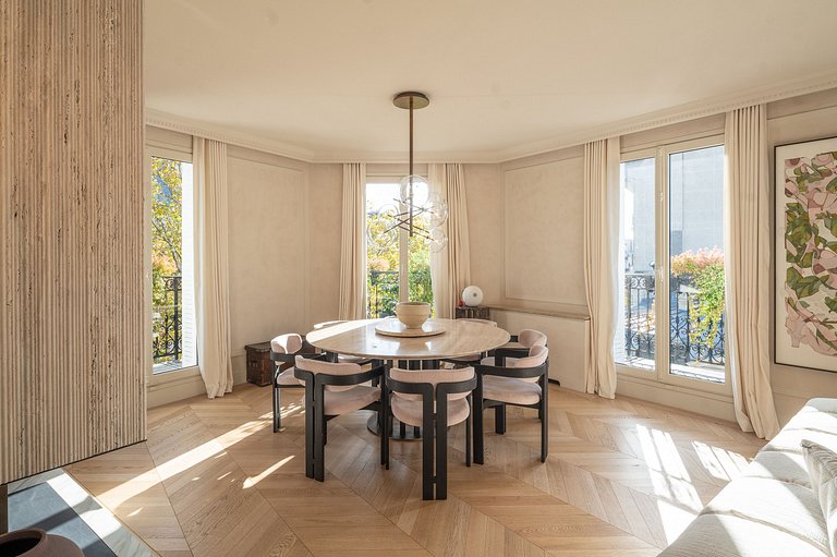 Par057 -Cobertura deslumbrante no coração de Paris