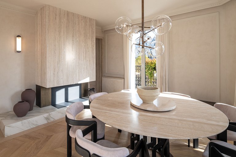 Par057 - Breathtaking duplex penthouse in Paris