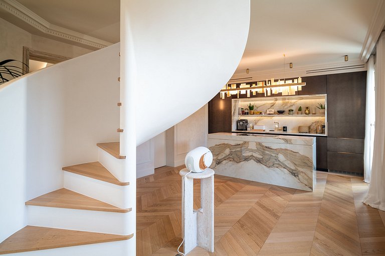 Par057 - Breathtaking duplex penthouse in Paris