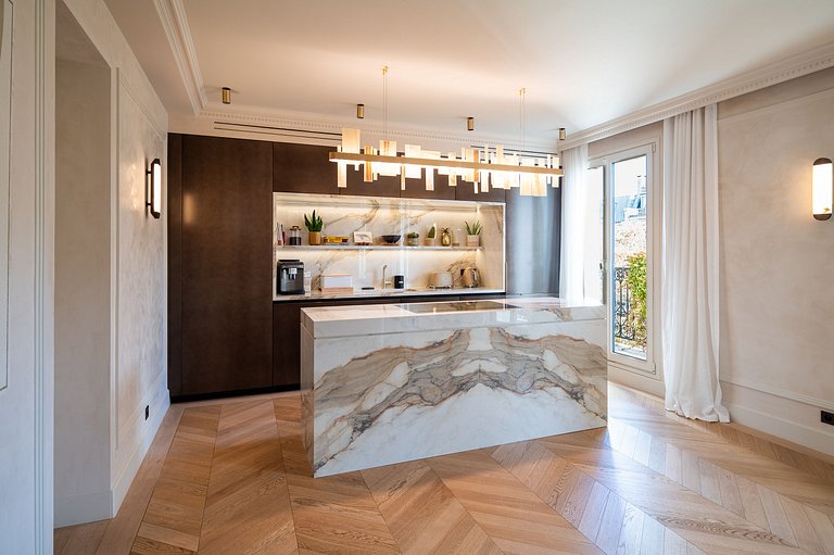 Par057 - Breathtaking duplex penthouse in Paris