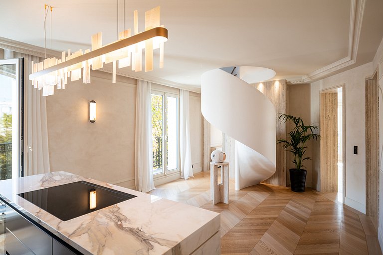 Par057 - Breathtaking duplex penthouse in Paris