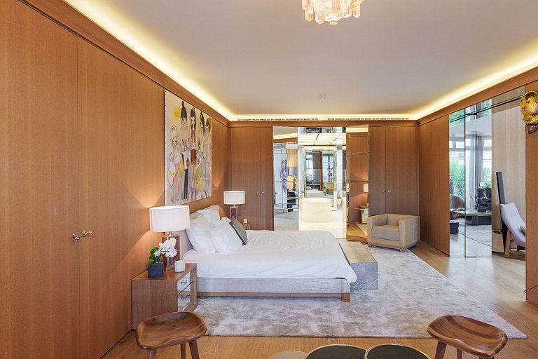 Par007 - Cobertura única no topo de um Palácio