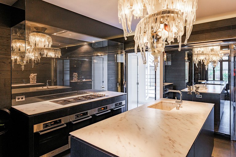 Par007 - Penthouse unique au sommet d'un Palace