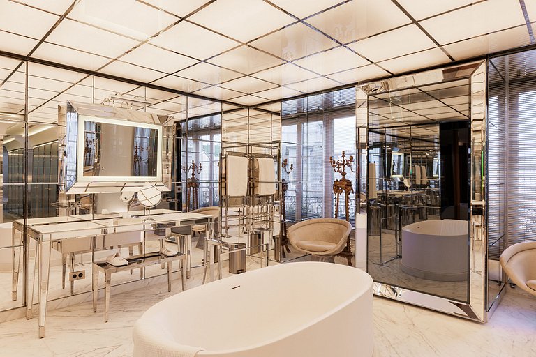 Par007 - Penthouse unique au sommet d'un Palace