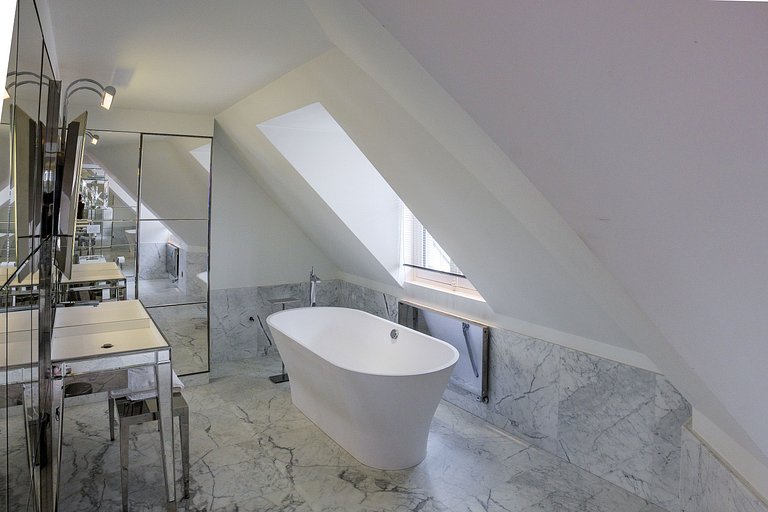 Par007 - Penthouse unique au sommet d'un Palace