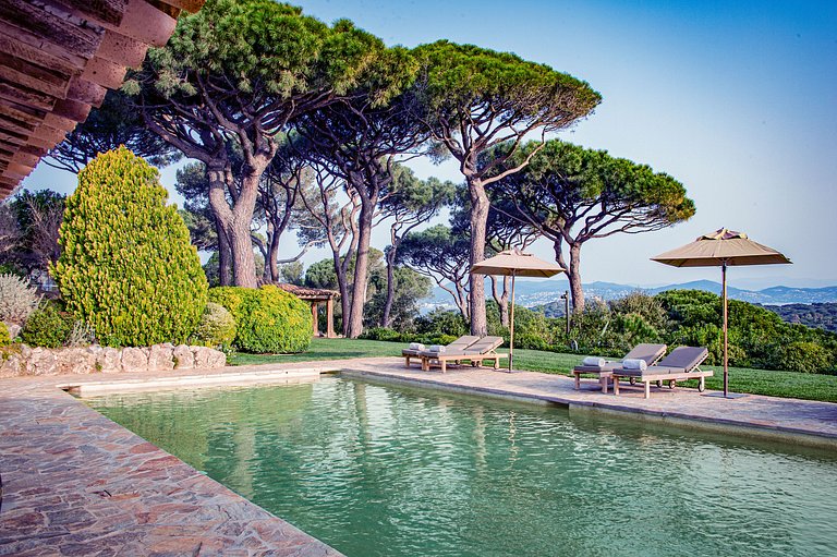 Azu032 - Exceptional Villa in Saint-Tropez