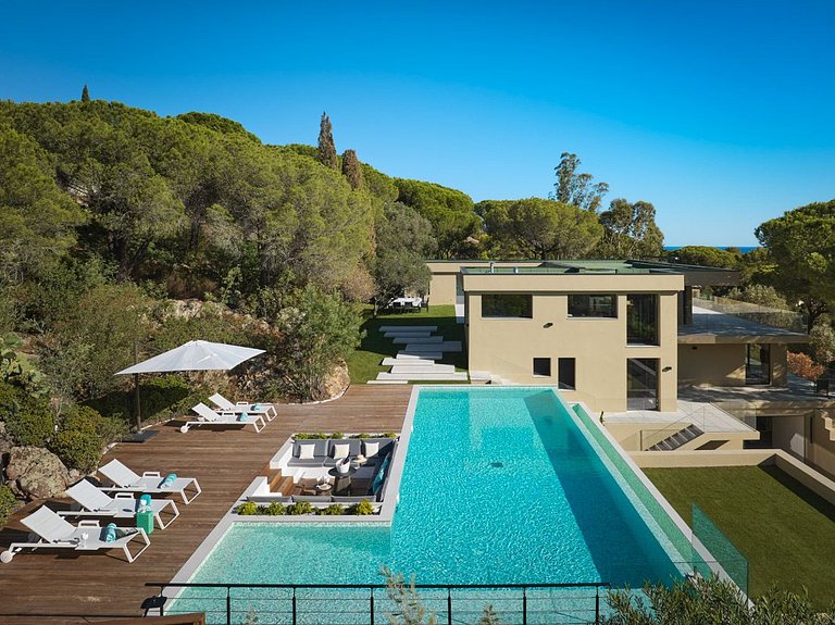 Azu033 - Luxury Villa in Ramatuelle