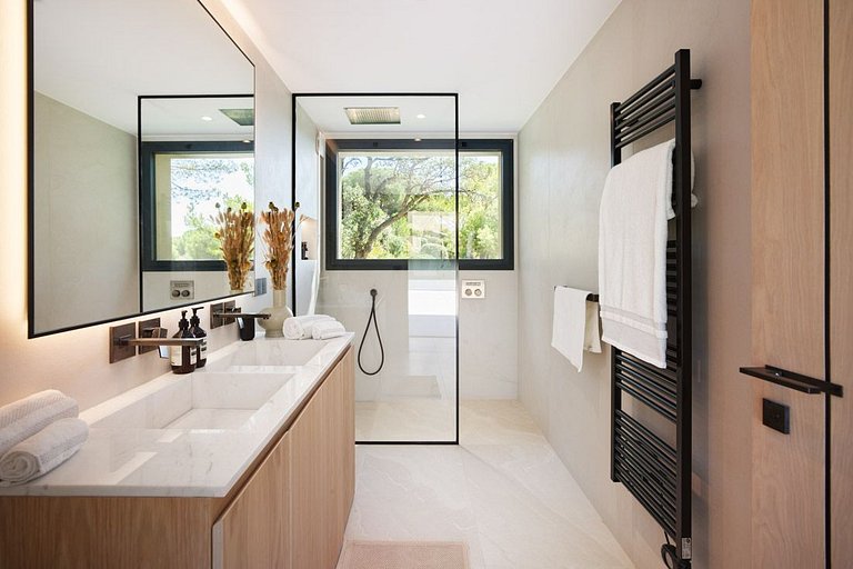 Azu033 - Luxury Villa in Ramatuelle