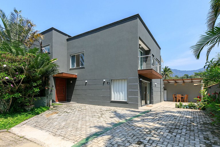 Ang063 - Hermosa casa en Porto Frade