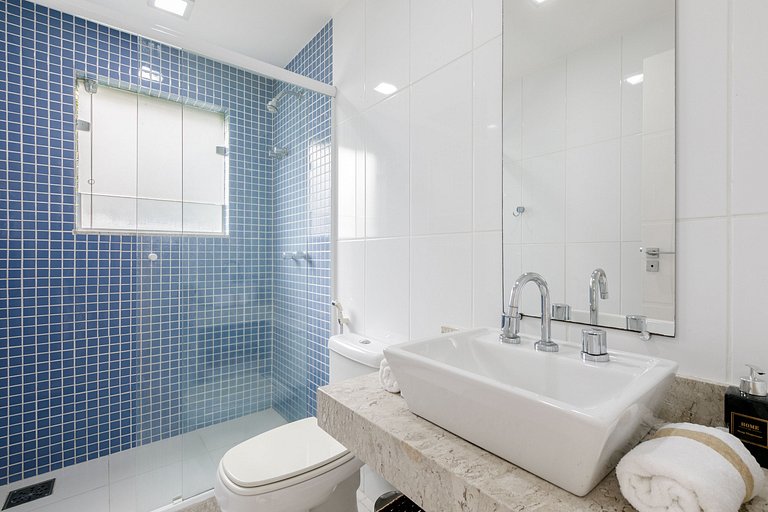 Ang063 - Beautiful House in Porto Frade