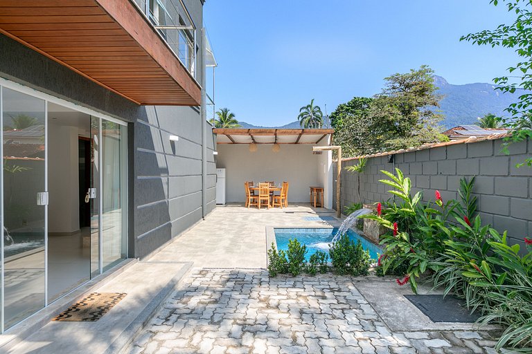 Ang063 - Beautiful House in Porto Frade