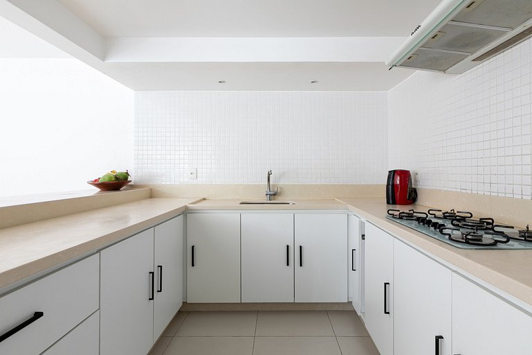 Ang063 - Beautiful House in Porto Frade