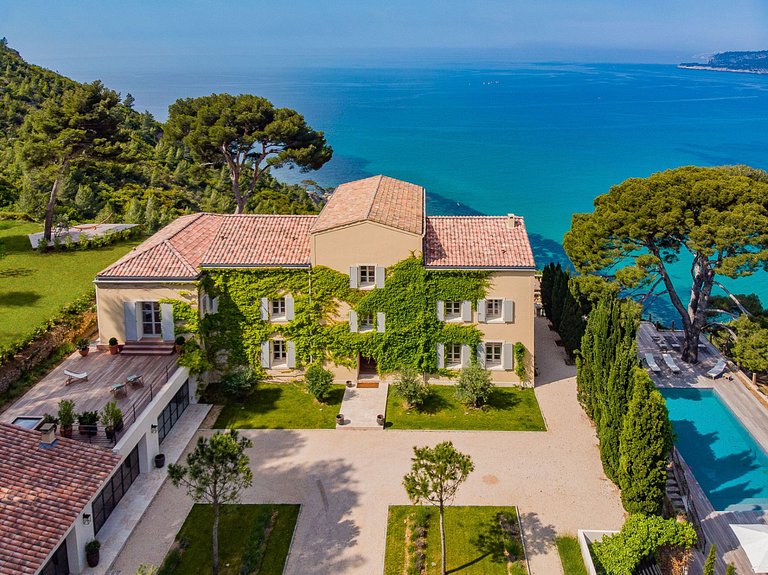 Azu004 - Prestigious Villa in Cassis