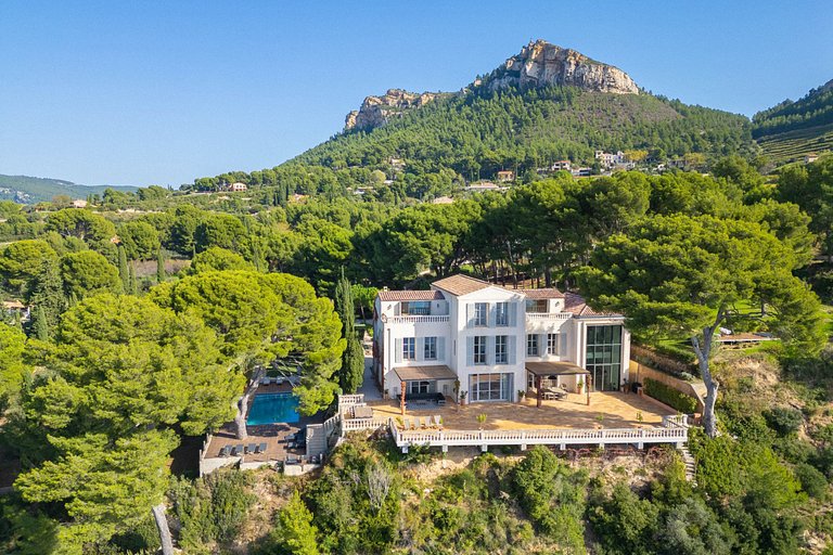Azu004 - Prestigiosa villa en Cassis