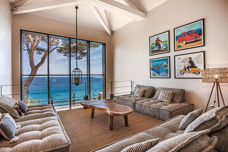 Azu004 - Prestigious Villa in Cassis