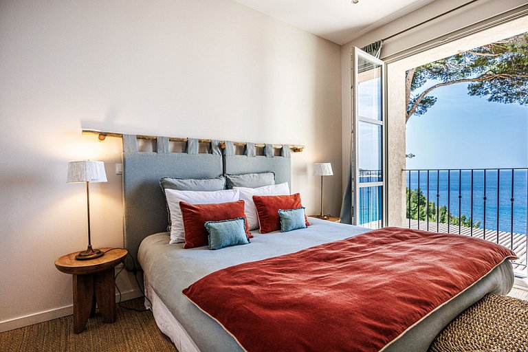 Azu004 - Prestigious Villa in Cassis