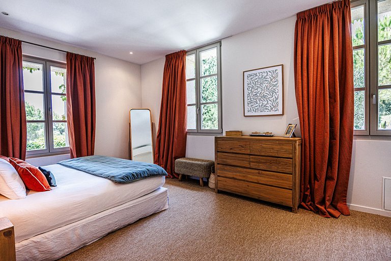 Azu004 - Prestigious Villa in Cassis