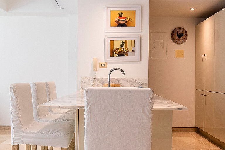 Car066 - Apartamento de 1 cuarto en San Diego, Cartagena