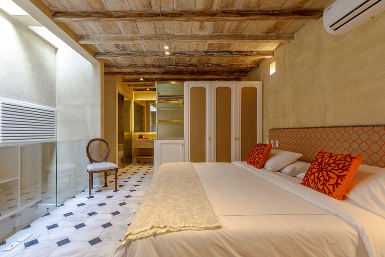 Car067 - Apartamento duplex no Centro Histórico de Cartagena
