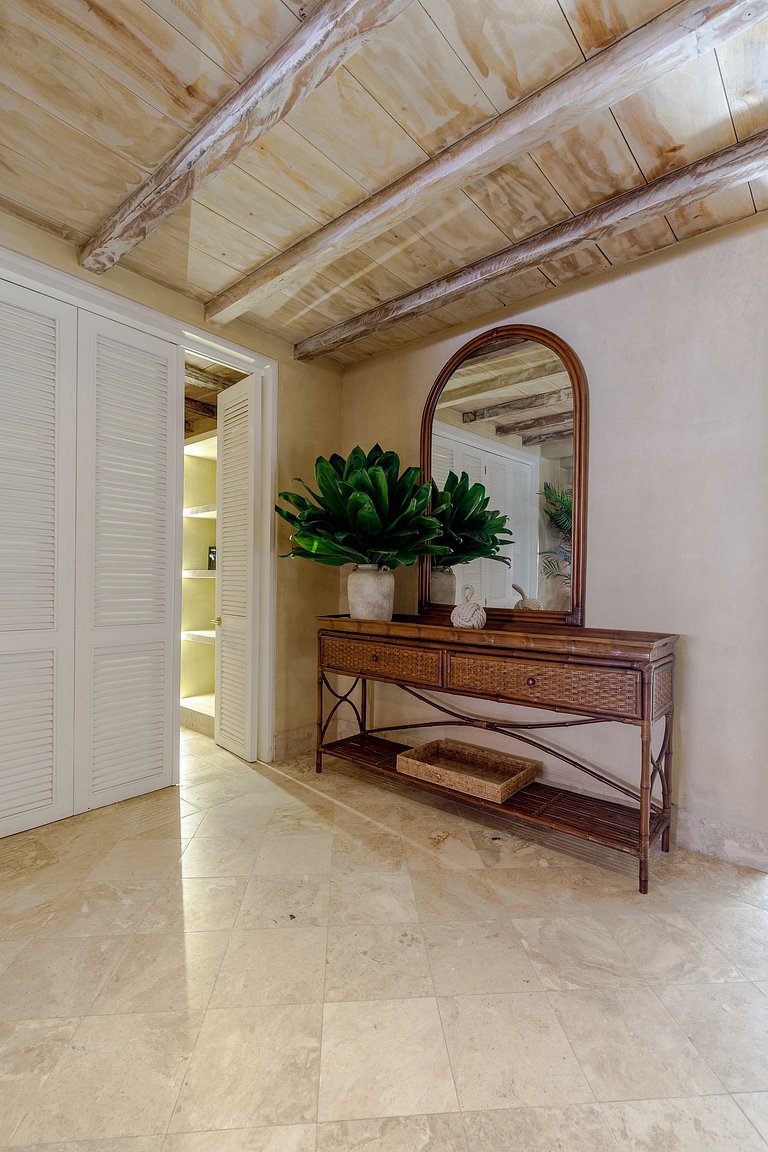 Car084 - Apartment in Cartagena's Center