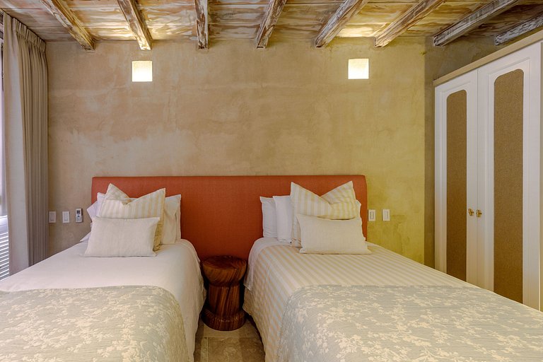 Car084 - Apartment in Cartagena's Center