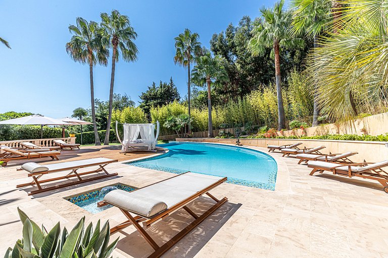 Azu132 - Villa de Lujo en Alquiler en Super Cannes